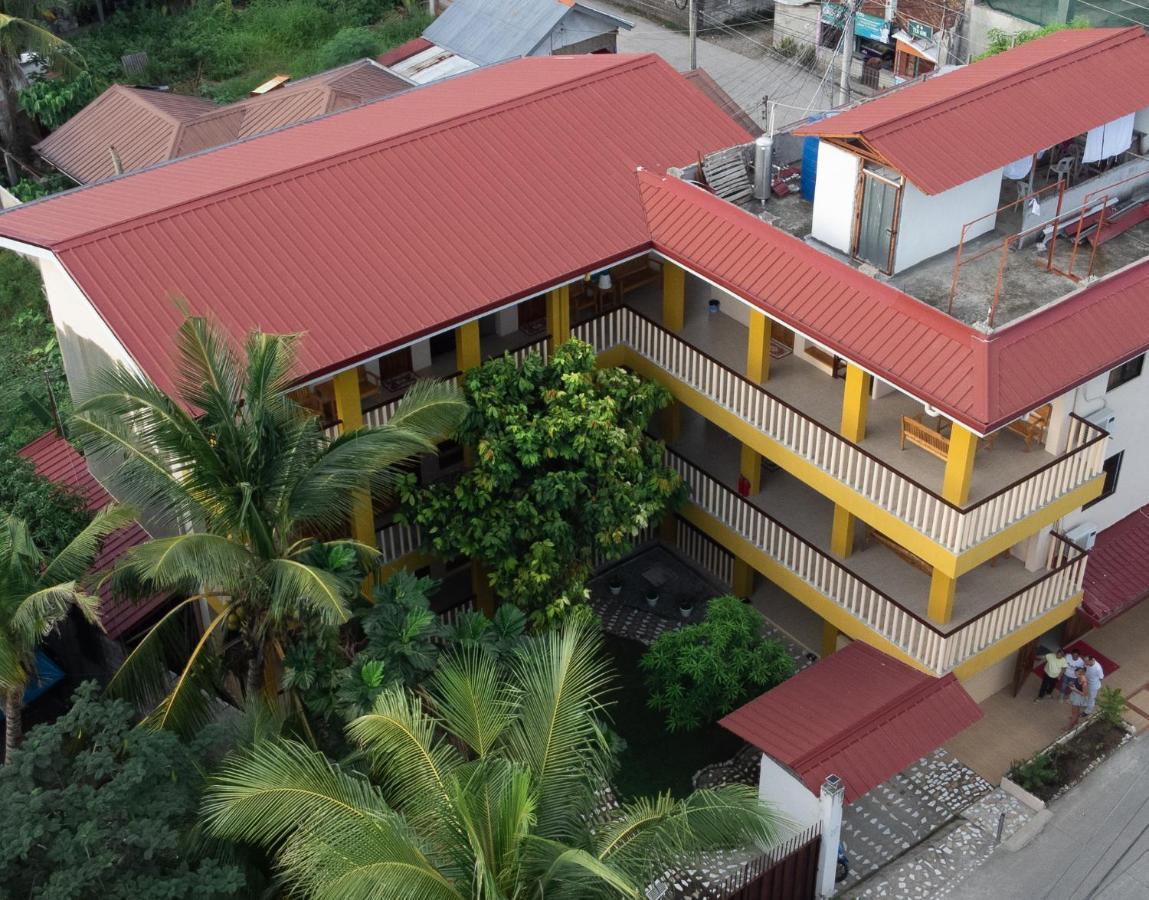 Speed 8 Inn Moalboal Exterior photo